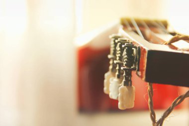 Gitarı. Soyut fotoğraf. Müzik aleti, yakın çekim.