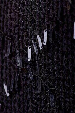 Parlak renklerin payetleri ve payetleri ile kumaş. Moda glitter kumaş, payetler. Parlak yüzey