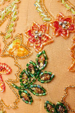 Parlak renklerin payetleri ve payetleri ile kumaş. Moda glitter kumaş, payetler. Parlak yüzey
