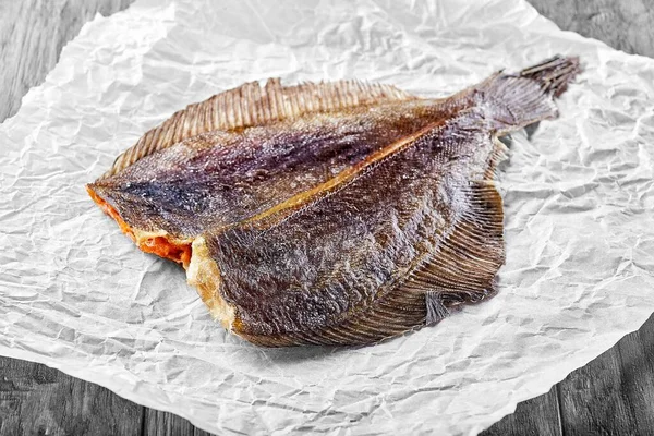 Pesce affumicato fresco caldo e freddo è uno spuntino molto gustoso Foto Stock Royalty Free