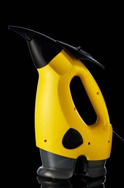 The clothes steamer is a very powerful device that replaces the iron and does not spoil when cleaning the fabric