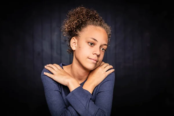 Pretty Young Girl with Arms Crossed — Stock Photo, Image