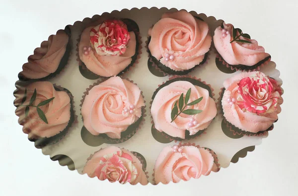 Krém karamell házi cupcake mezőbe — Stock Fotó