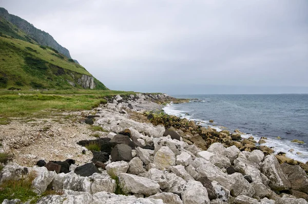 Kayalık İrlandalı sahil
