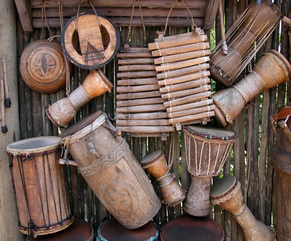 Instrumentos africanos en exhibición —  Fotos de Stock