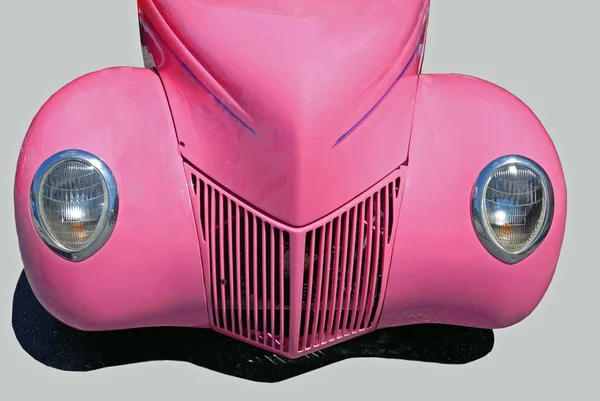 Levendige roze aangepaste auto — Stockfoto