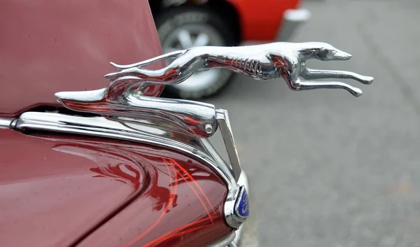 Vintage Car Hood Ornament — Stock Photo, Image