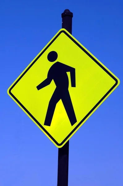 Znak krzyża spaceru pieszego — Zdjęcie stockowe