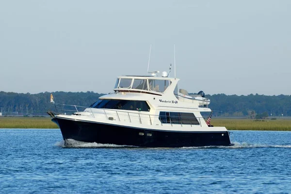 Croisière de luxe sur la rivière — Photo