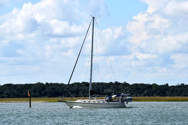 Sailboat Cruising River North Beach Florida Usa — Stock Photo, Image