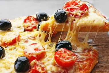 Güzel pizza dilimlenmiş 