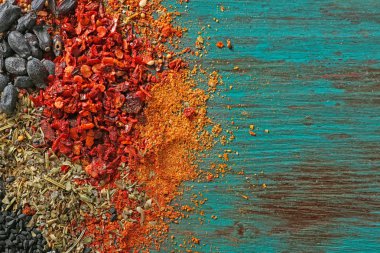 Farklı baharat karışımı