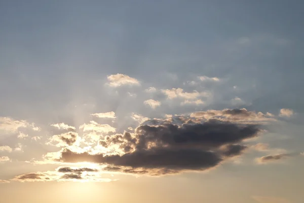 Vacker soluppgång himmel bakgrund — Stockfoto