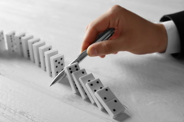 Ruční zastavení domino efekt — Stock fotografie