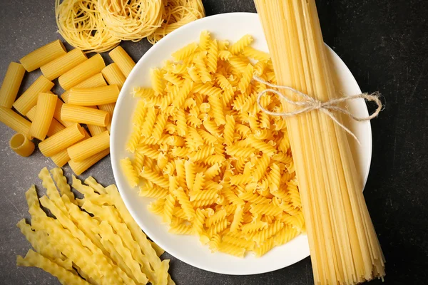 Olika sorters torr pasta — Stockfoto