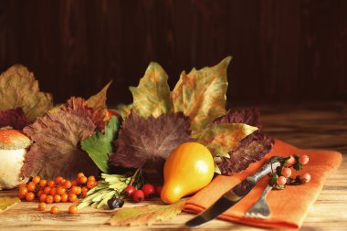 Sonbahar yaprakları bileşimi 