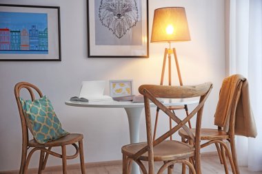 Modern beyaz masa