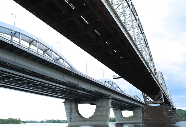 Modern bridge over river — Stock Photo, Image