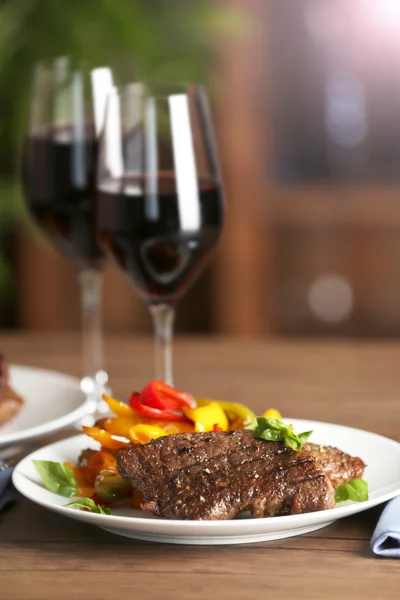Sebze ile gurme biftek — Stok fotoğraf