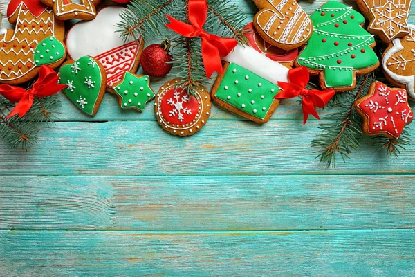 Heerlijke koekjes met Kerstdecoratie — Stockfoto