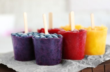 Meyve lezzetli dondurma 