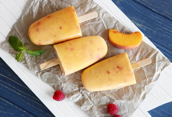 Sabroso helado de frutas — Foto de Stock