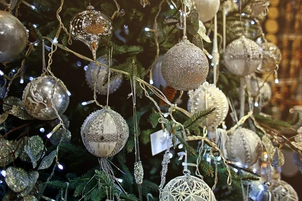 Díszített karácsonyfa Vértes — Stock Fotó