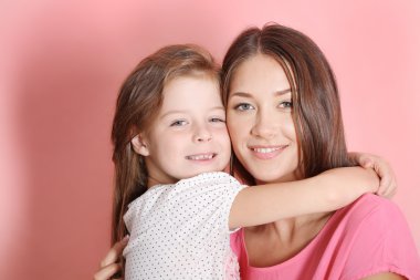 Anne ile şirin kız