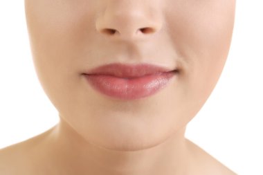 Kadınlar yüz beyaz arka planda, yakın çekim