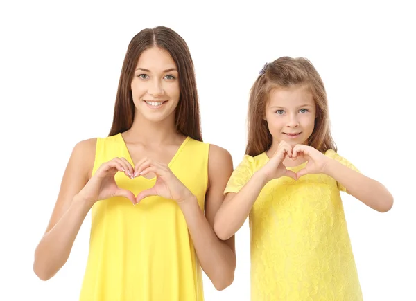 Schattig Meisje Moeder Hand Hand Hart Vormen Witte Achtergrond — Stockfoto