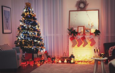 Noel için dekore edilmiş Oda