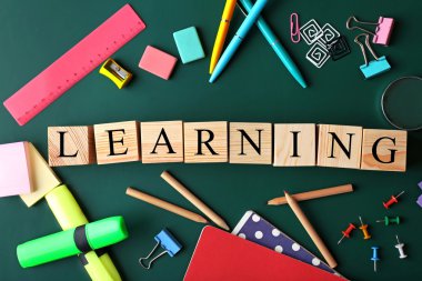 Renkli ileti örneği ve öğrenme kelime