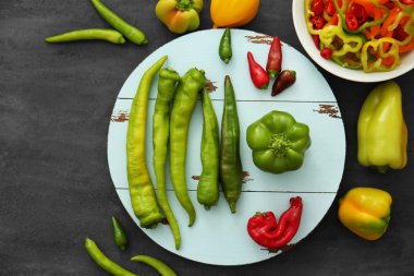 Farklı türlü biber