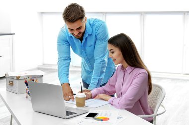 yakışıklı çalışma