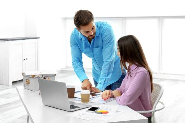 yakışıklı çalışma