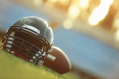 Top sahada ile ragbi kask