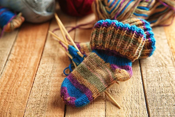 Knitting wool and knitting needles — Stock Photo, Image