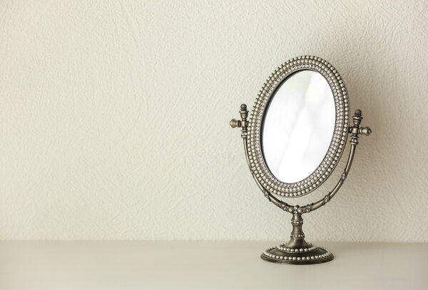 антикварное зеркало
