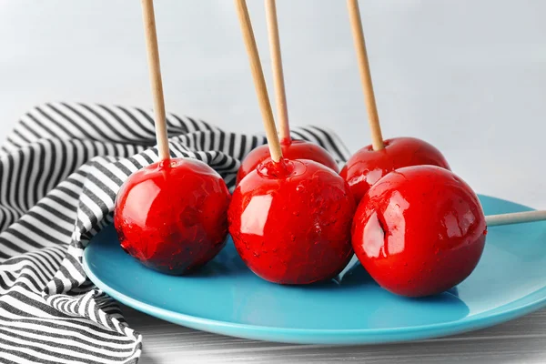 Glossy Toffee apples — Stock Photo, Image