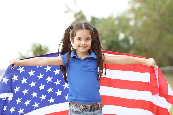 Menina com bandeira dos EUA — Fotografia de Stock