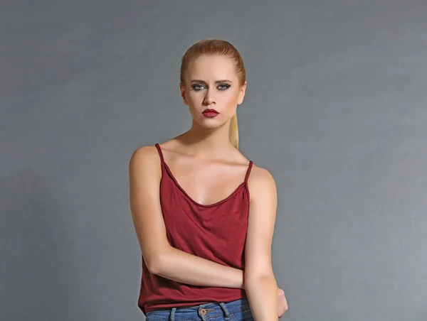 Young blonde woman — Stock Photo, Image