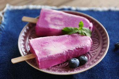 Meyve lezzetli dondurma