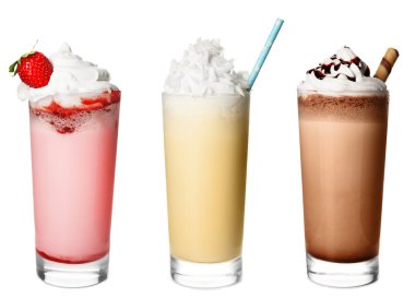 Beyaz izole lezzetli milkshakes