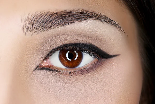 Bonita maquiagem para olhos — Fotografia de Stock