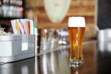 Cam sayaç modern cafe bar bira