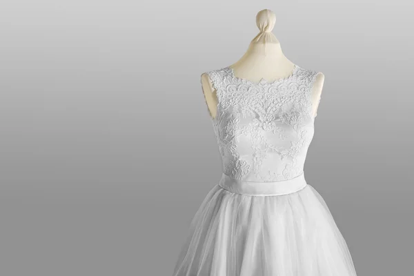 Весільна сукня на манекені — стокове фото