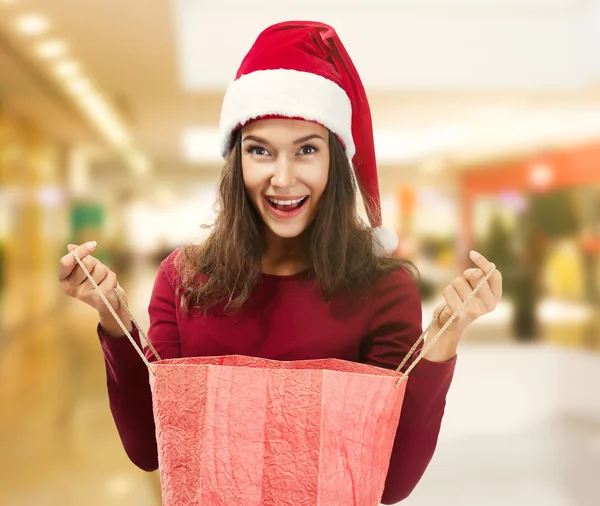 Donna in cappello da Babbo Natale — Foto Stock