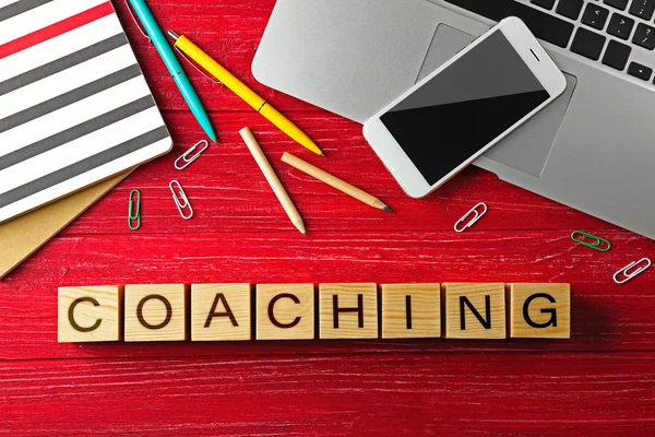 Coaching concept. Wooden cubes on table — Stock Photo, Image