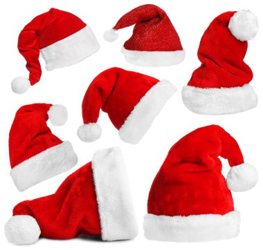 Noel Baba şapkaları üzerinde beyaz izole