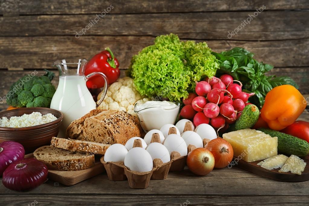 Овощи и молочные продукты стоковое фото ©belchonock 127229074